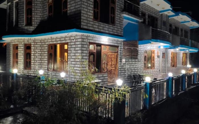 Majestic Mountain Bhaiji Guest House