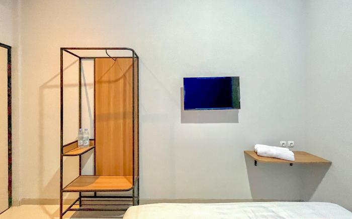 RedDoorz near RS KRMT Wongsonegoro Semarang