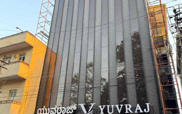 Hotel Yuvraj Landmark