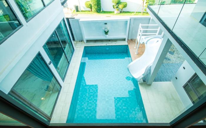 M  mountain Pool villa 1 