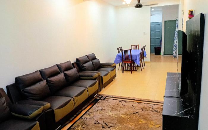 Homestay Nafisah Taman Jasin Height - 3 bedrooms