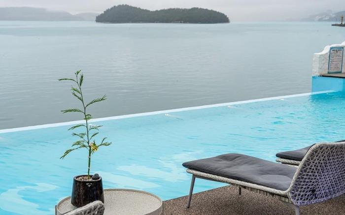 Yeosu Cave Pool Villa