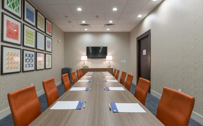 Holiday Inn Express & Suites San Marcos South By IHG