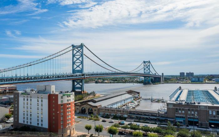 Holiday Inn Express Philadelphia Penn's Landing By IHG