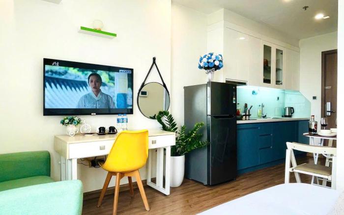 Khang's House  - Green Bay Studio 2201