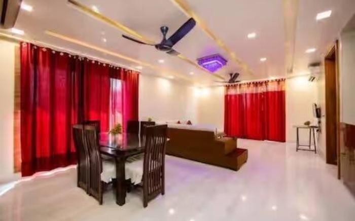 Luxury 3BHK Service Apartment in Saket J Block