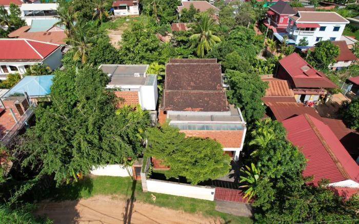 Tropical Garden House