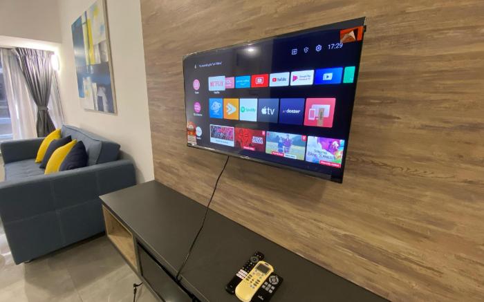 Imperio B17 Poolview Studio 2Pax - Netflix/Parking