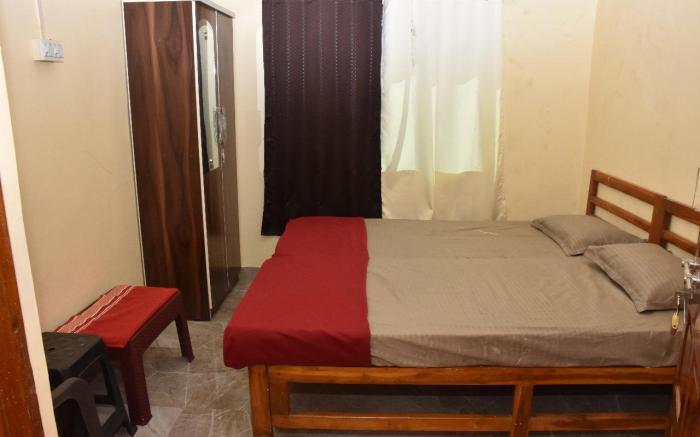Hotel Dwarka Gauri