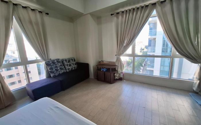 Sereneaty Homestay 2 Across NAIA Terminal 3