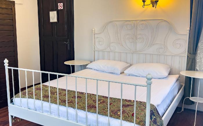 Deja Vu Hotel