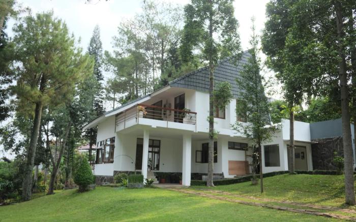 Balconé Lodge