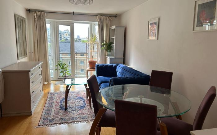 Riverside 1bd near Canary Wharf