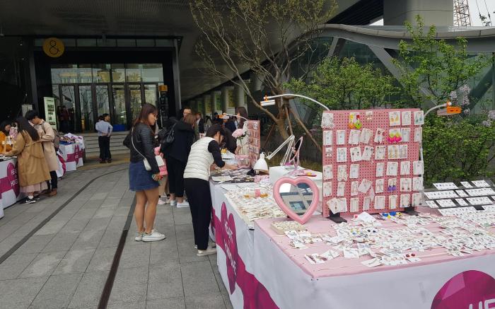 Hongdae  다정하우스 /#1사랑스런공간. 홍대입구역 (Exit7)도보로1분. 파티가능