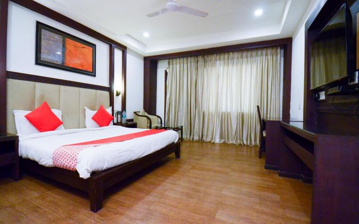 OYO 19628 Hotel Amba International