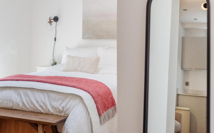 Beautiful Grosvenor Street Apartment