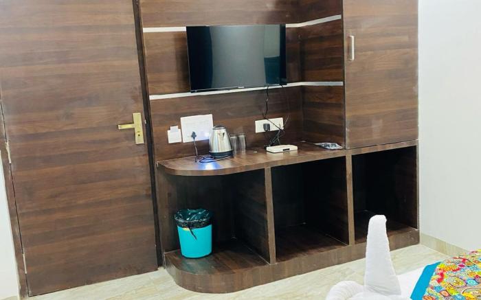 Taj Comfort Inn