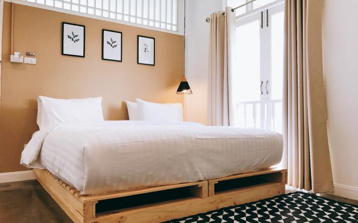 Khemjit cafe' and bed