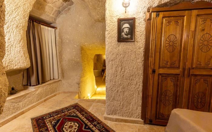 arkelas cave house 