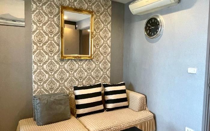 The base Central luxury 427 by Numam 