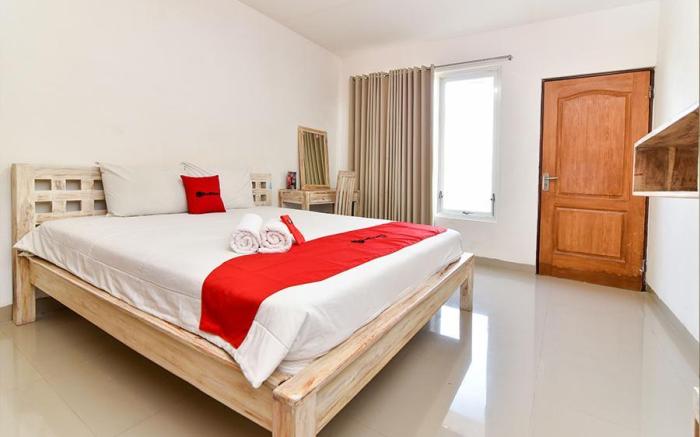 RedDoorz near Legian Street
