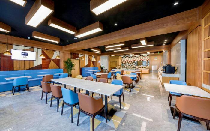 Holiday Inn Express Qingdao Chengyang Central By IHG