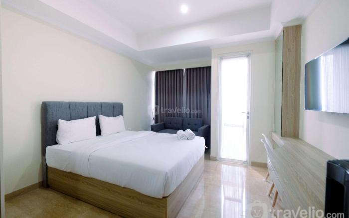 Cozy Studio Menteng Park Apartment By Travelio