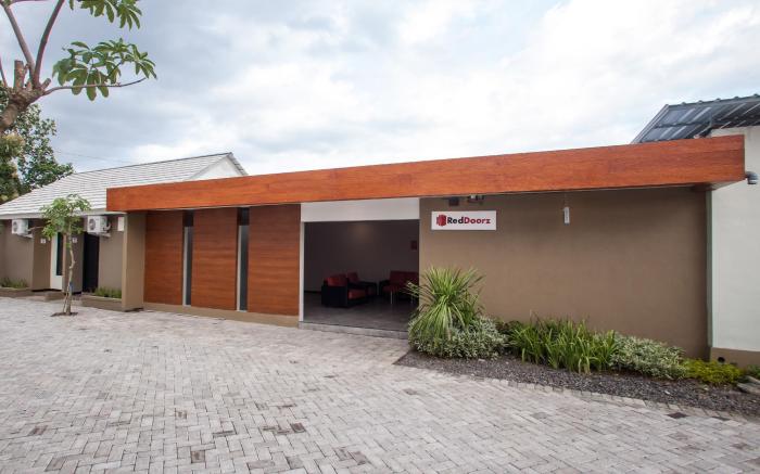 RedDoorz Syariah Plus near Banyuwangi Airport