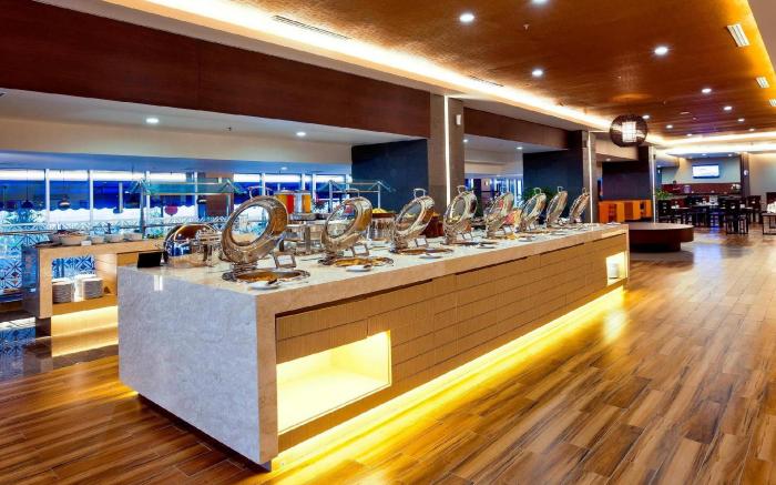 Horison Ultima Bekasi Hotel
