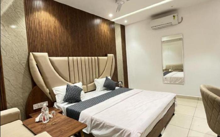 Hotel platinum inn
