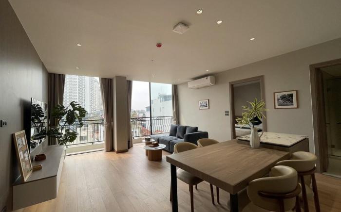 XOI Lumi_601_Lakeside 2BR-75m²_Kitchen&Balcony@CBD