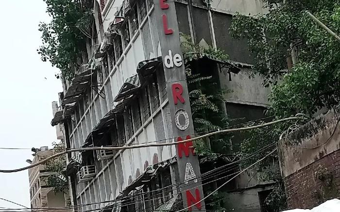 Hotel De Romana
