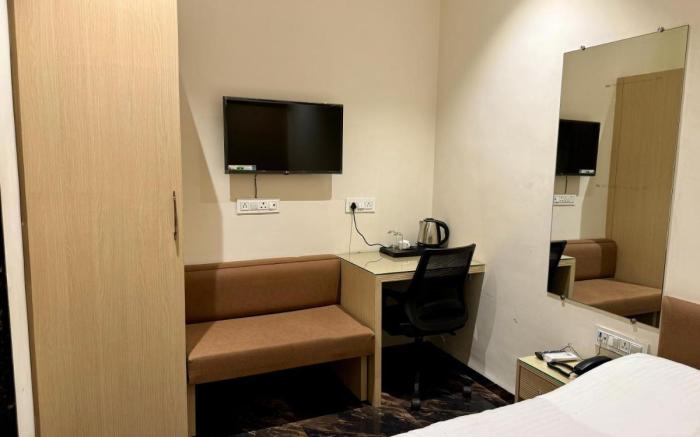 Hotel Sajanshree