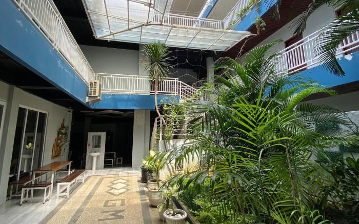 Grand Mahoni Hotel
