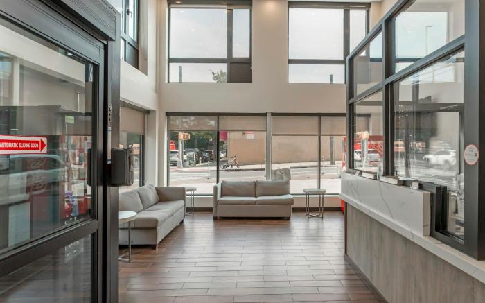 Red Roof PLUS+ Brooklyn - 3rd Ave