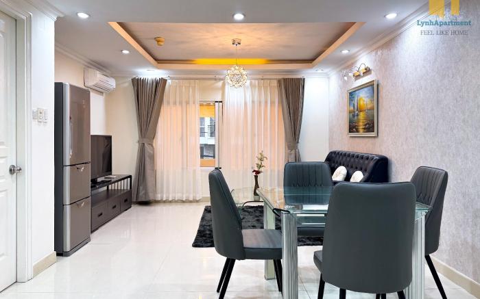 Elegant 1 BR FREE Pool 10 minutes to Airport