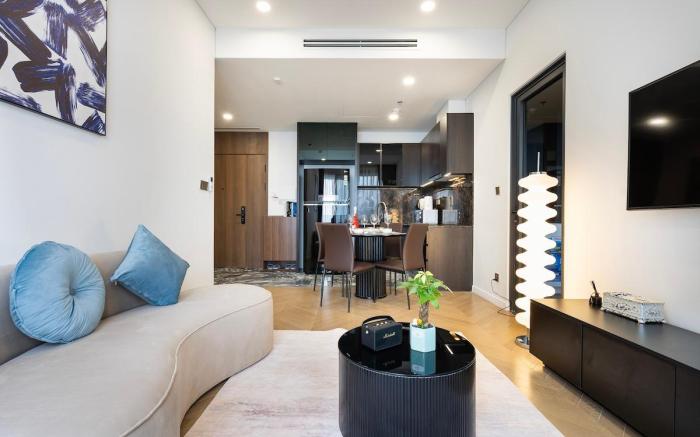 Luxury 2BR Lumiere- River View, Infinity Pool, Gym