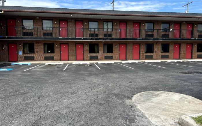 Budget Plaza Motel