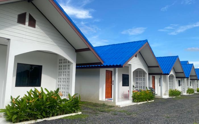 Route652 Resort Singburi