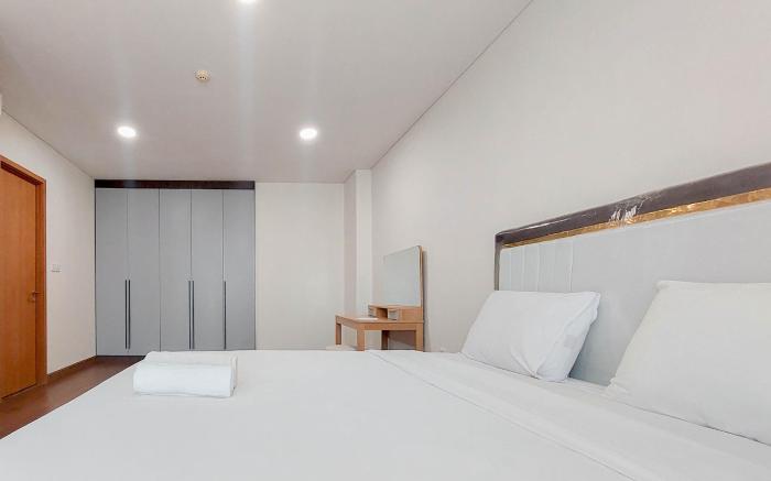 Elegant 2BR The Reiz Condominium Medan By Travelio