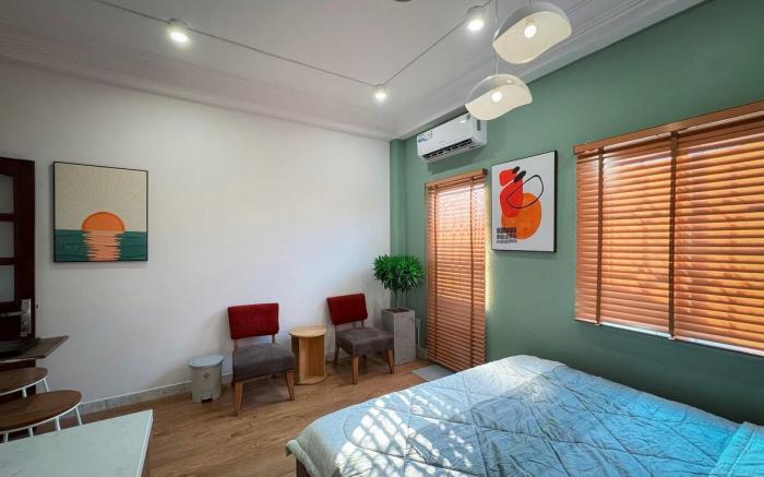H” Home : Căn hộ mới, có ban công thang máy quận 1