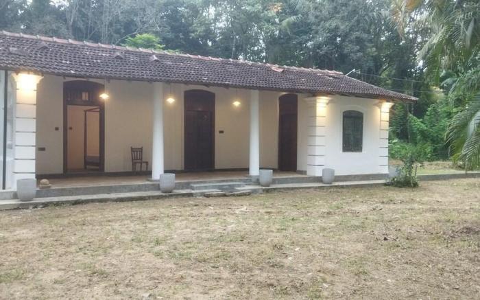 Dutch House  Hiriketiya 