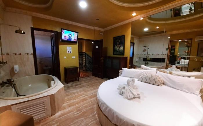 Hostal Avenida Andalucia - Solo Adultos