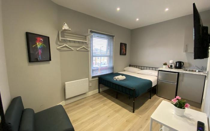 Holloway Home Suites