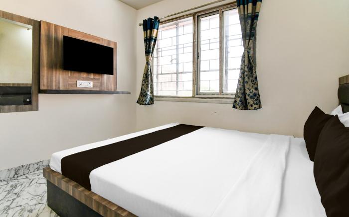 Hotel O S. R. ROYALE