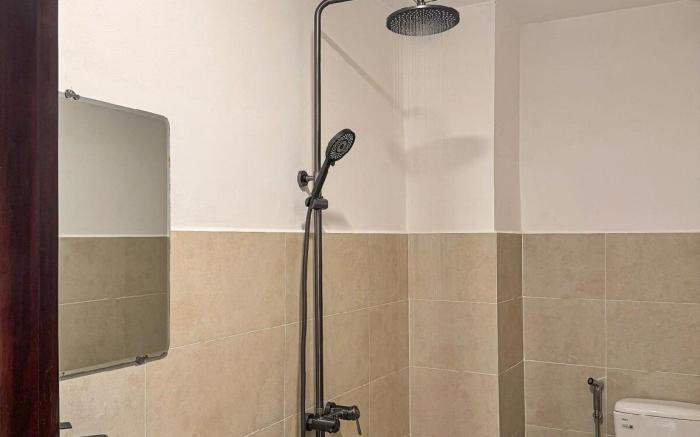 H"home: Căn hộ mới có ban công, thang máy quận 1