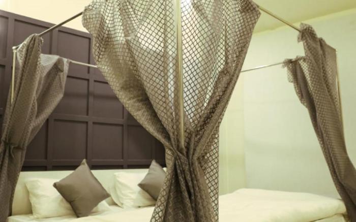 Goroomgo Ashoka Ashram Premium Cottage Ayodhya