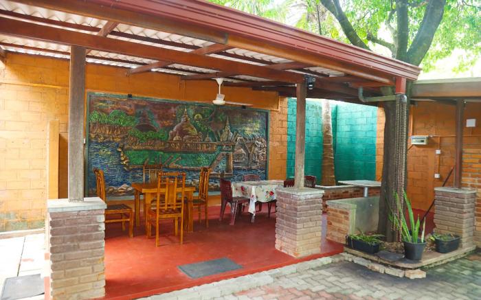 Liyasha Hotel