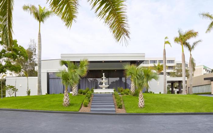 Holiday Inn Warwick Farm By IHG