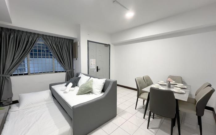 Plaza Berjaya LuxurySuites 15Pax Family 07